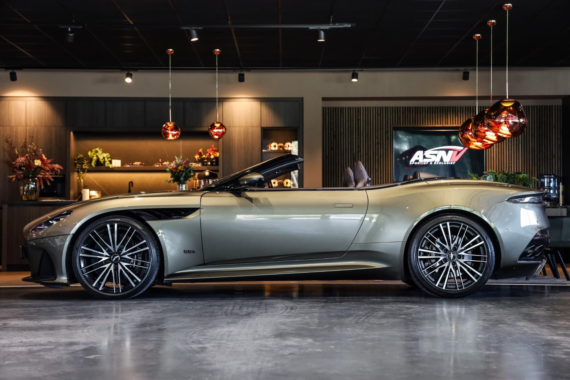 Aston Martin DBS Volante 5.2 V12 SUPERLEGGERA, 725 PK, Carbon/Body/Pack, Premium/Sport/Seats, Stoel/Verwarming/Ventilatie, BTW!! 45599323-1.jpg | MorgenInternet B.V.